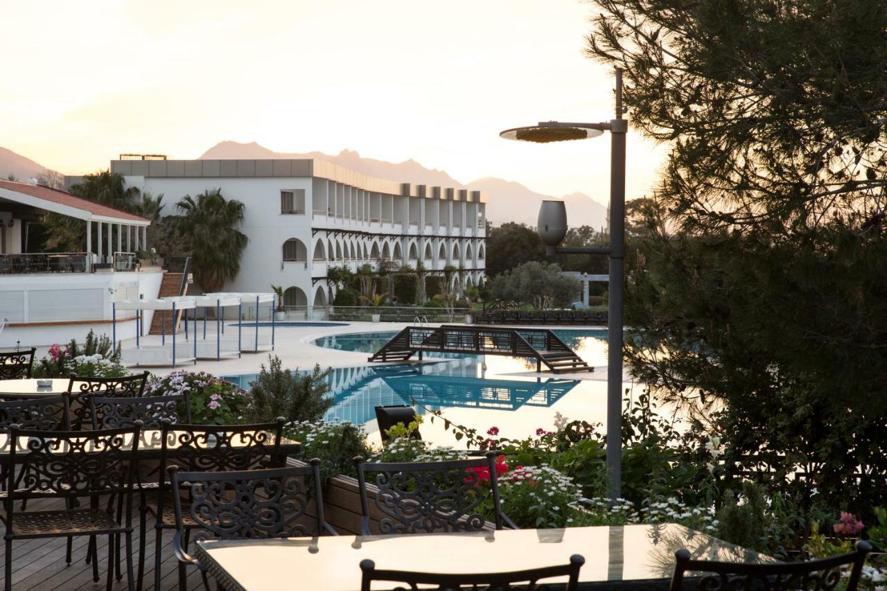 Malpas Hotel Agios Epiktitos Bagian luar foto