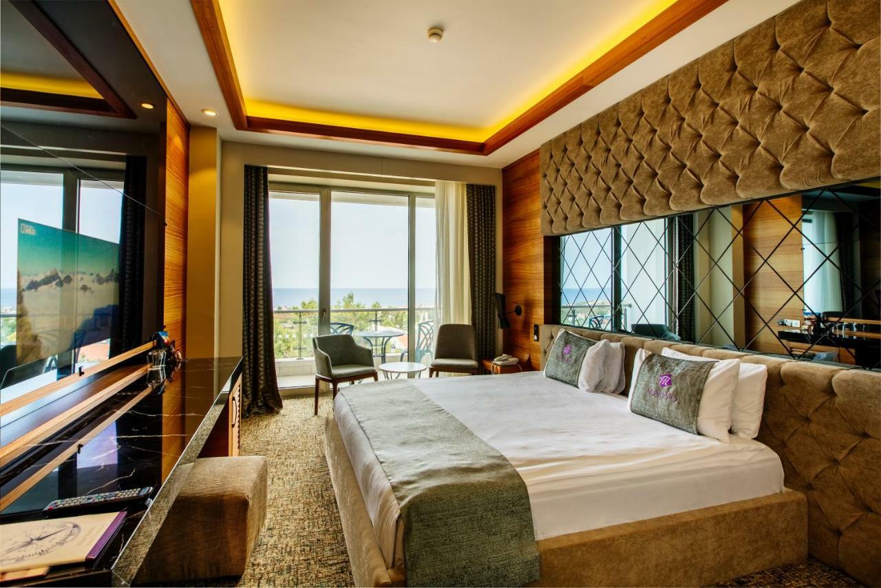 Malpas Hotel Agios Epiktitos Bagian luar foto